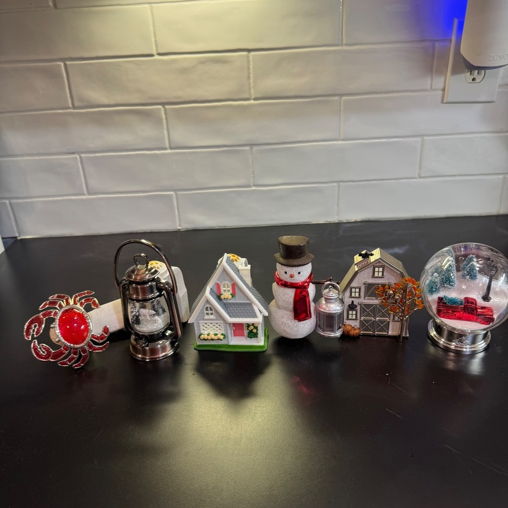 Bath & Body Works Wallflowers Plug Lot 6pc Multicolor Seasonal Holiday Decor